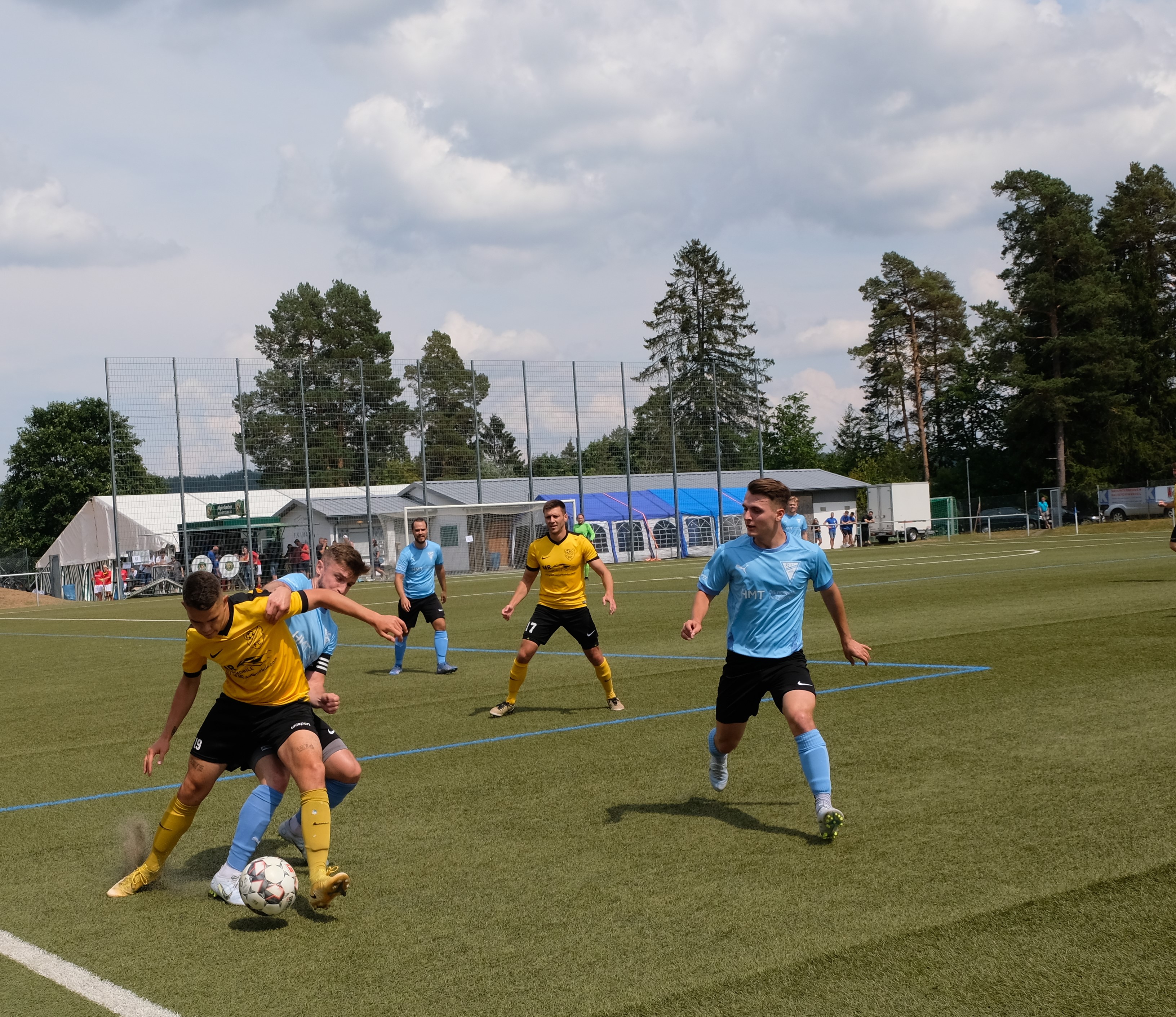 Neuer Trikot Sponsor HMT Neuer Trikot Sponsor HMT